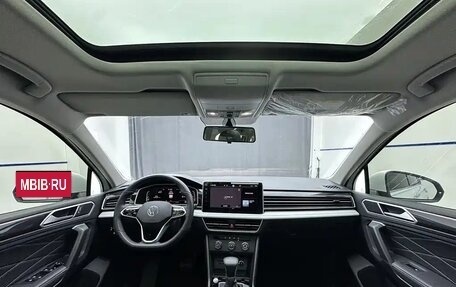 Volkswagen Tiguan II, 2023 год, 2 150 000 рублей, 9 фотография