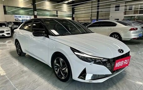 Hyundai Elantra, 2023 год, 1 750 000 рублей, 3 фотография