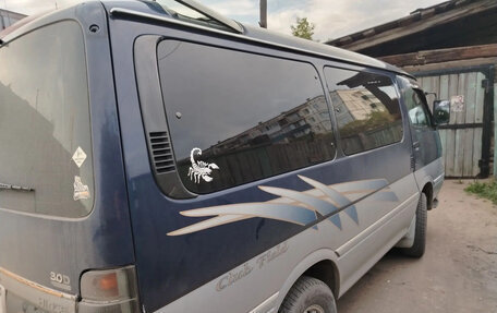 Toyota HiAce, 1996 год, 500 000 рублей, 2 фотография