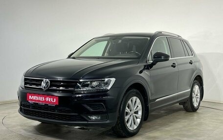 Volkswagen Tiguan II, 2018 год, 2 520 000 рублей, 1 фотография