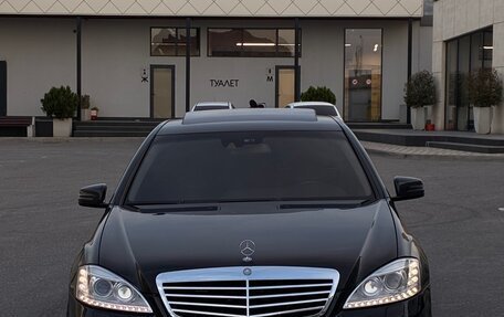 Mercedes-Benz S-Класс, 2008 год, 1 350 000 рублей, 1 фотография