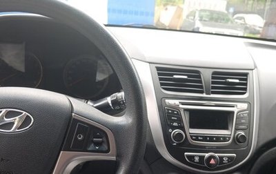 Hyundai Solaris II рестайлинг, 2015 год, 900 000 рублей, 1 фотография