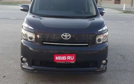 Toyota Voxy II, 2008 год, 1 150 000 рублей, 6 фотография