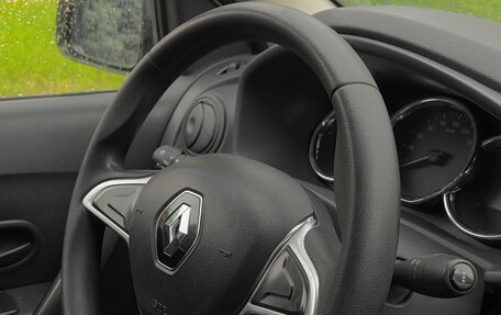 Renault Logan II, 2021 год, 600 000 рублей, 21 фотография