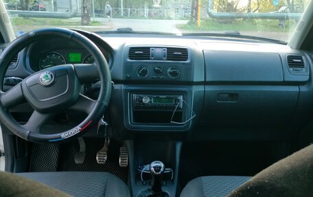 Skoda Fabia II, 2011 год, 380 000 рублей, 9 фотография