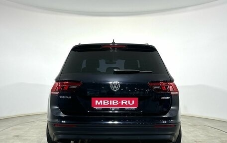 Volkswagen Tiguan II, 2018 год, 2 520 000 рублей, 3 фотография