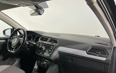 Volkswagen Tiguan II, 2018 год, 2 520 000 рублей, 9 фотография