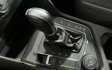 Volkswagen Tiguan II, 2018 год, 2 520 000 рублей, 12 фотография