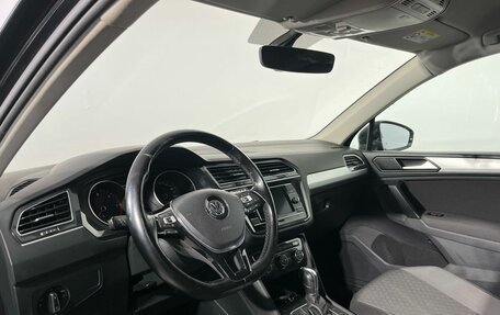 Volkswagen Tiguan II, 2018 год, 2 520 000 рублей, 8 фотография