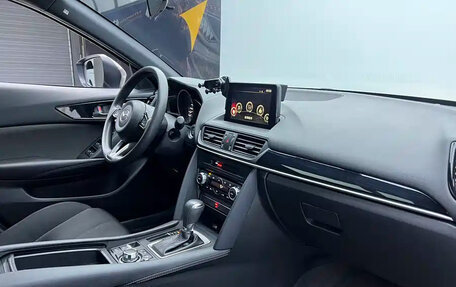Mazda CX-4, 2023 год, 1 900 000 рублей, 8 фотография