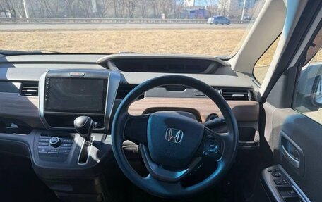Honda Freed II, 2022 год, 1 290 000 рублей, 8 фотография