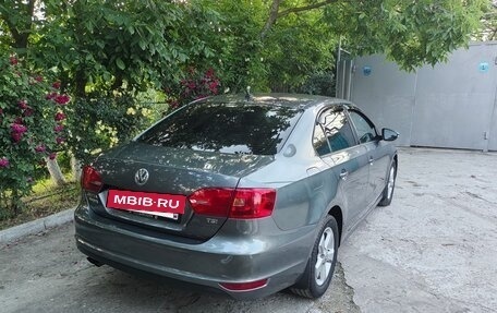Volkswagen Jetta VI, 2011 год, 980 000 рублей, 6 фотография