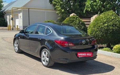 Opel Astra J, 2013 год, 720 000 рублей, 3 фотография