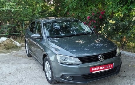 Volkswagen Jetta VI, 2011 год, 980 000 рублей, 7 фотография