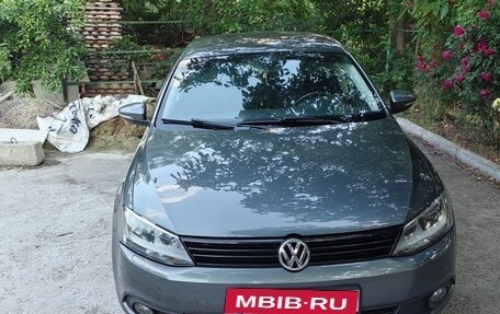 Volkswagen Jetta VI, 2011 год, 980 000 рублей, 9 фотография