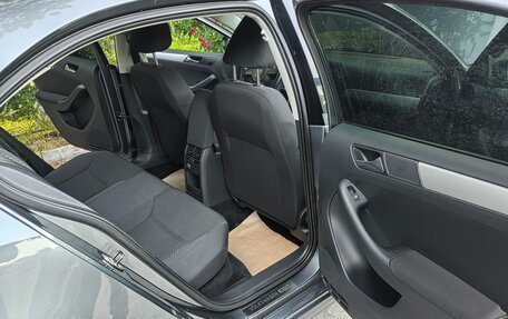 Volkswagen Jetta VI, 2011 год, 980 000 рублей, 20 фотография
