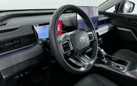 Toyota RAV4, 2026 год, 4 550 000 рублей, 10 фотография