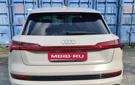 Audi e-tron I, 2020 год, 4 700 000 рублей, 6 фотография