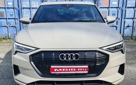 Audi e-tron I, 2020 год, 4 700 000 рублей, 2 фотография