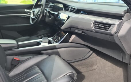 Audi e-tron I, 2020 год, 4 700 000 рублей, 19 фотография