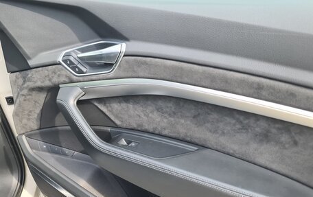 Audi e-tron I, 2020 год, 4 700 000 рублей, 31 фотография
