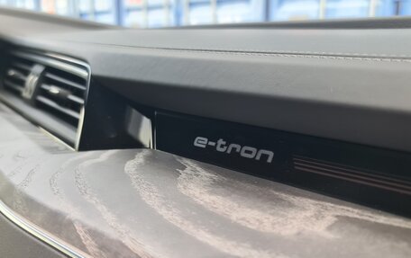Audi e-tron I, 2020 год, 4 700 000 рублей, 35 фотография