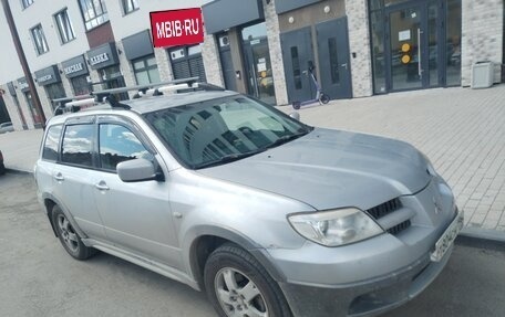 Mitsubishi Outlander III рестайлинг 3, 2005 год, 610 000 рублей, 6 фотография