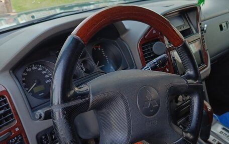 Mitsubishi Pajero III рестайлинг, 2004 год, 800 000 рублей, 4 фотография
