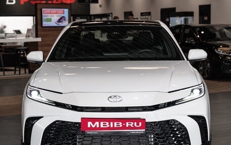 Toyota Camry, 2025 год, 4 550 000 рублей, 3 фотография