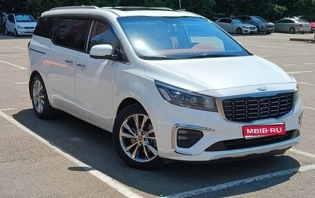 KIA Carnival III, 2019 год, 3 200 000 рублей, 1 фотография