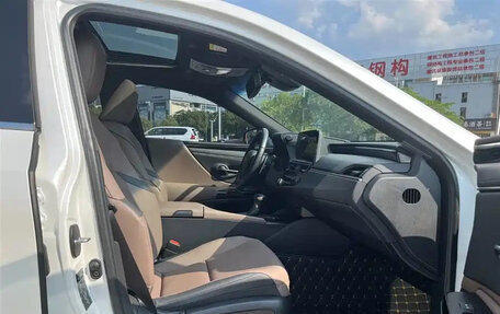 Lexus ES VII, 2022 год, 4 250 000 рублей, 21 фотография