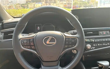 Lexus ES VII, 2022 год, 4 250 000 рублей, 14 фотография