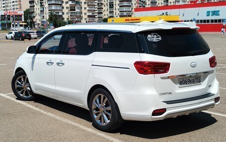KIA Carnival III, 2019 год, 3 200 000 рублей, 3 фотография