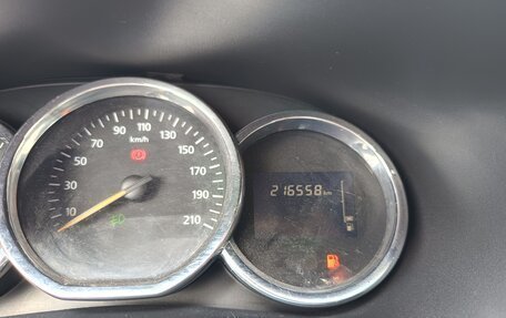 Renault Logan II, 2014 год, 560 000 рублей, 10 фотография
