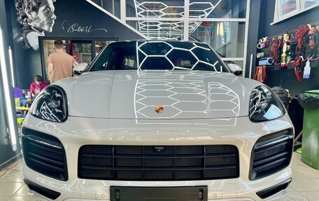 Porsche Cayenne III, 2022 год, 17 600 000 рублей, 2 фотография