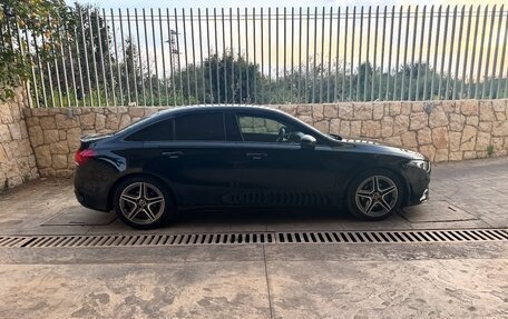 Mercedes-Benz A-Класс, 2023 год, 2 130 000 рублей, 4 фотография