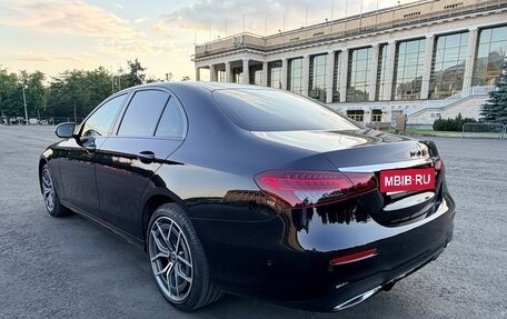 Mercedes-Benz E-Класс, 2021 год, 5 100 000 рублей, 4 фотография