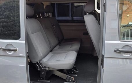 Volkswagen Caravelle T5, 2012 год, 1 500 000 рублей, 1 фотография