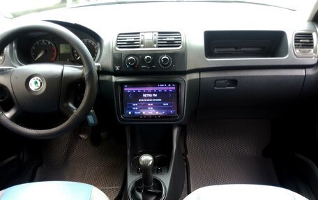 Skoda Fabia II, 2010 год, 335 000 рублей, 5 фотография