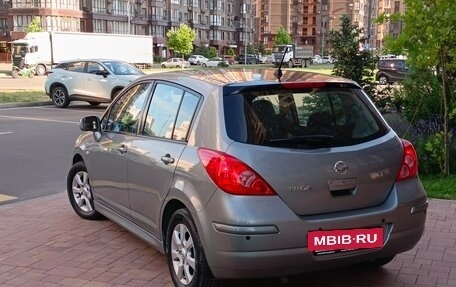 Nissan Tiida, 2010 год, 875 000 рублей, 9 фотография