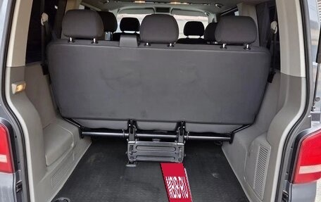 Volkswagen Caravelle T5, 2012 год, 1 500 000 рублей, 3 фотография