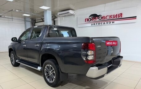 Mitsubishi L200 IV рестайлинг, 2021 год, 2 850 000 рублей, 7 фотография
