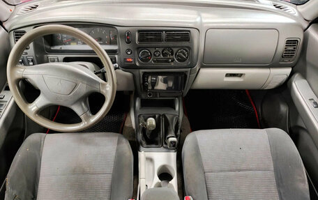 Mitsubishi Pajero Sport II рестайлинг, 2001 год, 845 630 рублей, 15 фотография