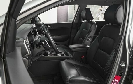 KIA Sportage IV рестайлинг, 2020 год, 2 820 000 рублей, 10 фотография