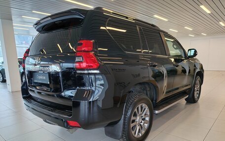 Toyota Land Cruiser Prado 150 рестайлинг 2, 2018 год, 4 119 000 рублей, 2 фотография