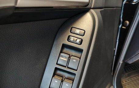 Toyota Land Cruiser Prado 150 рестайлинг 2, 2018 год, 4 119 000 рублей, 13 фотография
