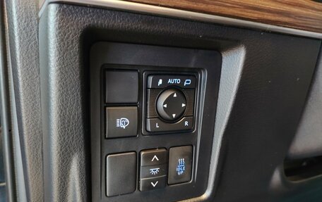 Toyota Land Cruiser Prado 150 рестайлинг 2, 2018 год, 4 119 000 рублей, 14 фотография