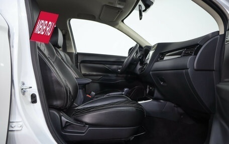 Mitsubishi Outlander III рестайлинг 3, 2022 год, 2 649 000 рублей, 24 фотография