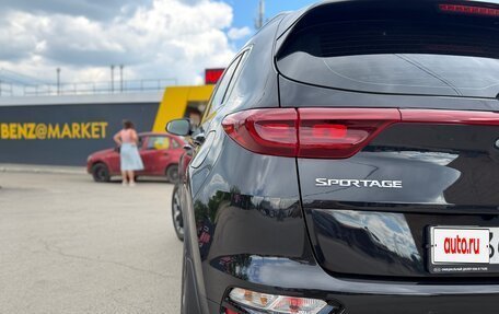 KIA Sportage IV рестайлинг, 2021 год, 2 299 999 рублей, 6 фотография