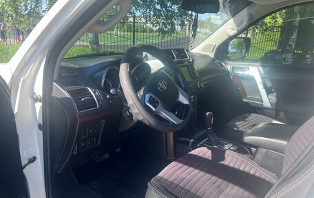 Toyota Land Cruiser Prado 150 рестайлинг 2, 2015 год, 2 999 999 рублей, 6 фотография